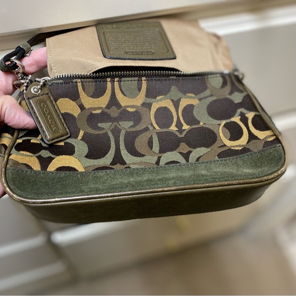 Coach Vintage Camouflage Monogram Wristlet - Picture 10 of 15